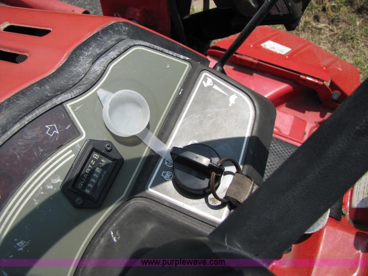 image for item 3452 Massey-Ferguson GC2300 MFWD tractor