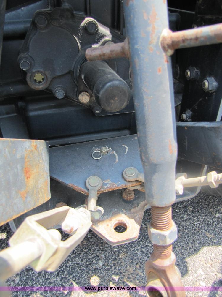 image for item 3452 Massey-Ferguson GC2300 MFWD tractor