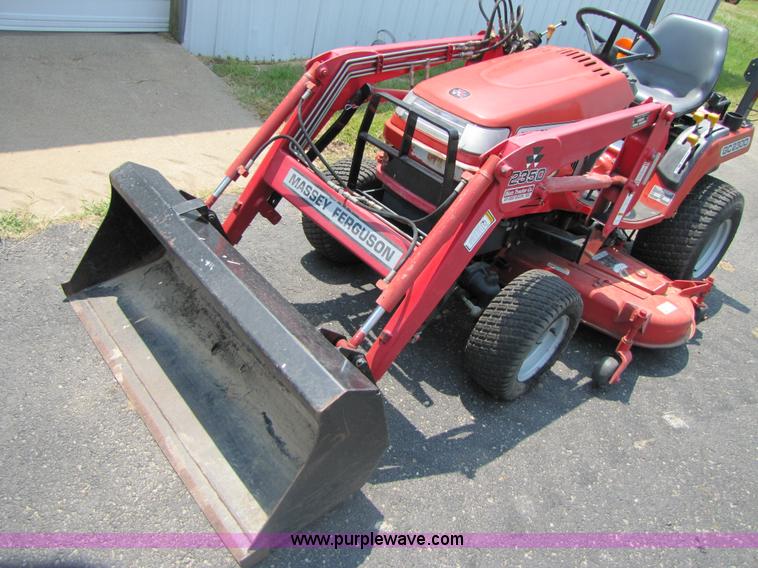 image for item 3452 Massey-Ferguson GC2300 MFWD tractor
