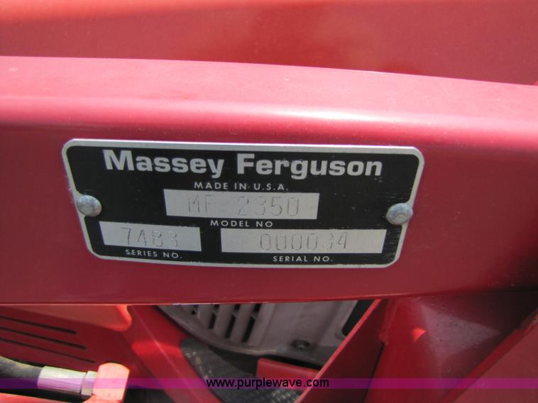 image for item 3452 Massey-Ferguson GC2300 MFWD tractor