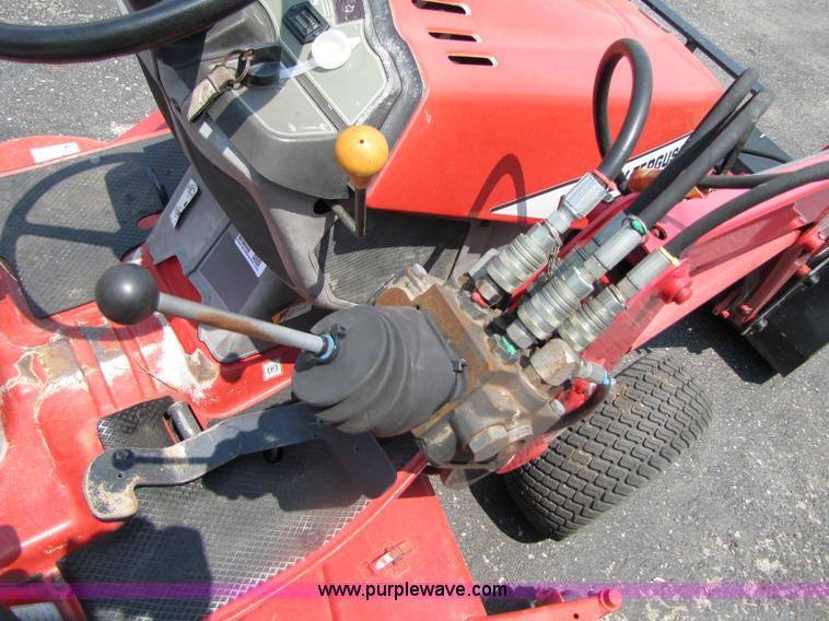 image for item 3452 Massey-Ferguson GC2300 MFWD tractor