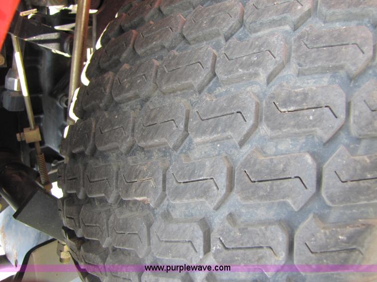 image for item 3452 Massey-Ferguson GC2300 MFWD tractor