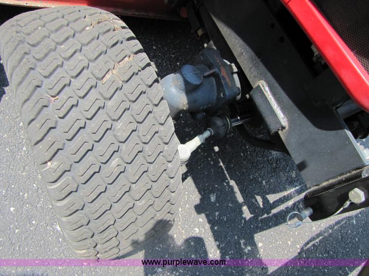 image for item 3452 Massey-Ferguson GC2300 MFWD tractor