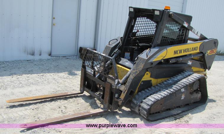 image for item 3453 2007 New Holland C190 skid steer