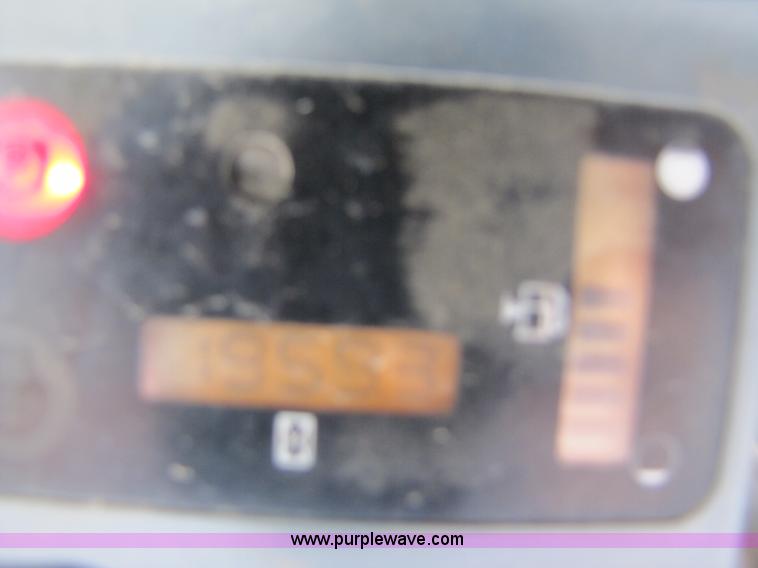 image for item 3453 2007 New Holland C190 skid steer