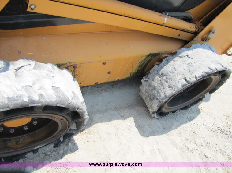 image for item 3454 2006 Case 465 skid steer