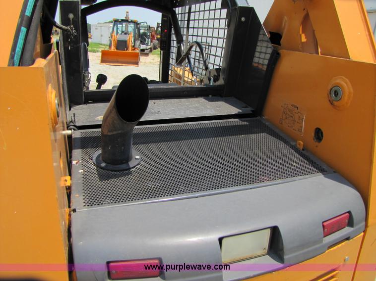 image for item 3454 2006 Case 465 skid steer