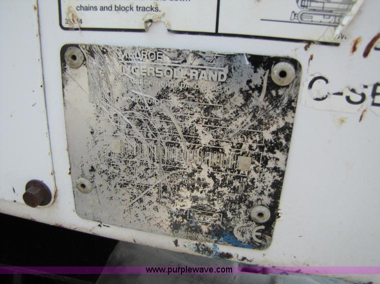 image for item 3456 2000 Bobcat 331 compact excavator