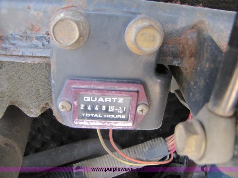 image for item 3456 2000 Bobcat 331 compact excavator