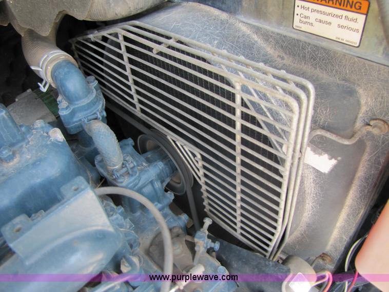 image for item 3456 2000 Bobcat 331 compact excavator