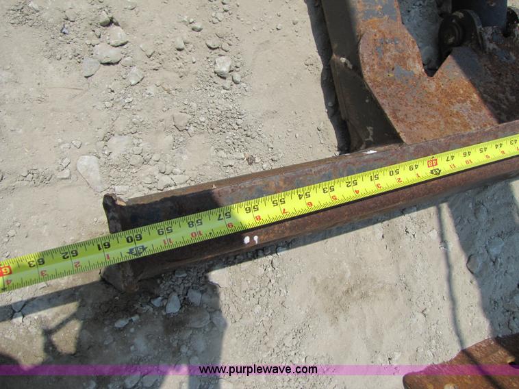 image for item 3456 2000 Bobcat 331 compact excavator