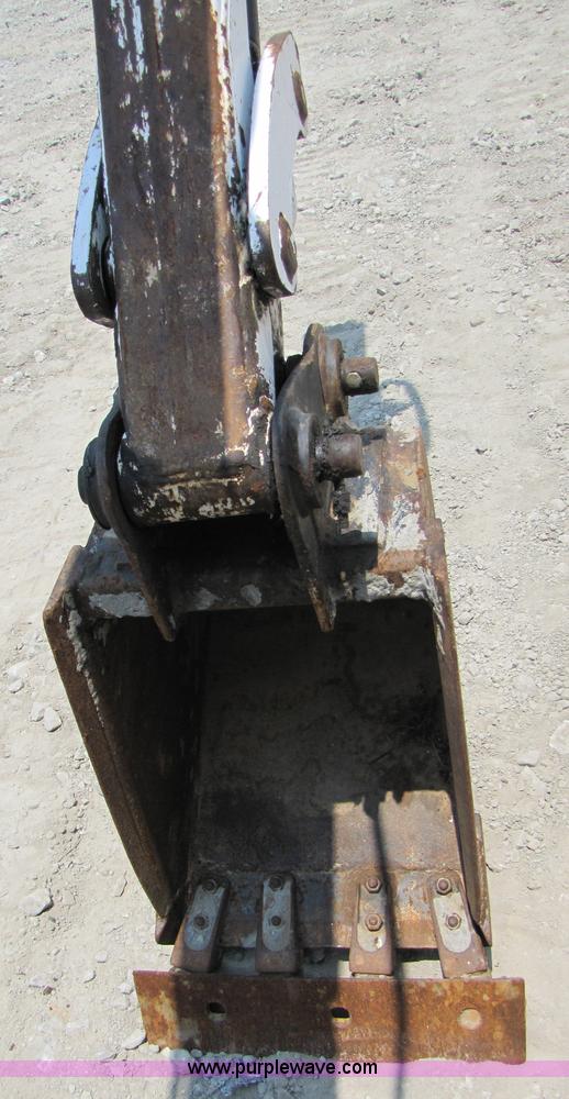 image for item 3456 2000 Bobcat 331 compact excavator