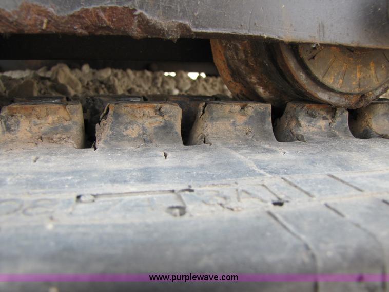 image for item 3456 2000 Bobcat 331 compact excavator