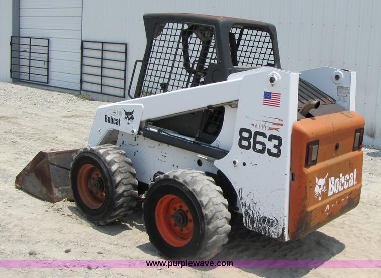 image for item 3457 2002 Bobcat 863 skid steer