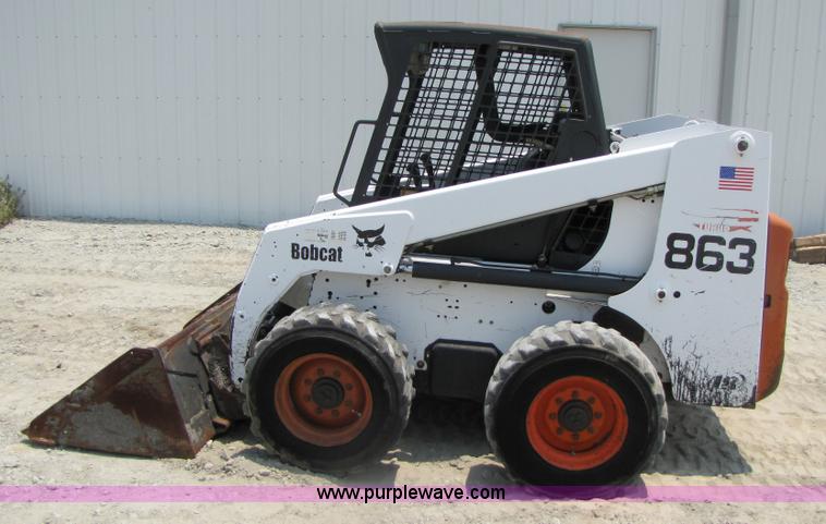 image for item 3457 2002 Bobcat 863 skid steer