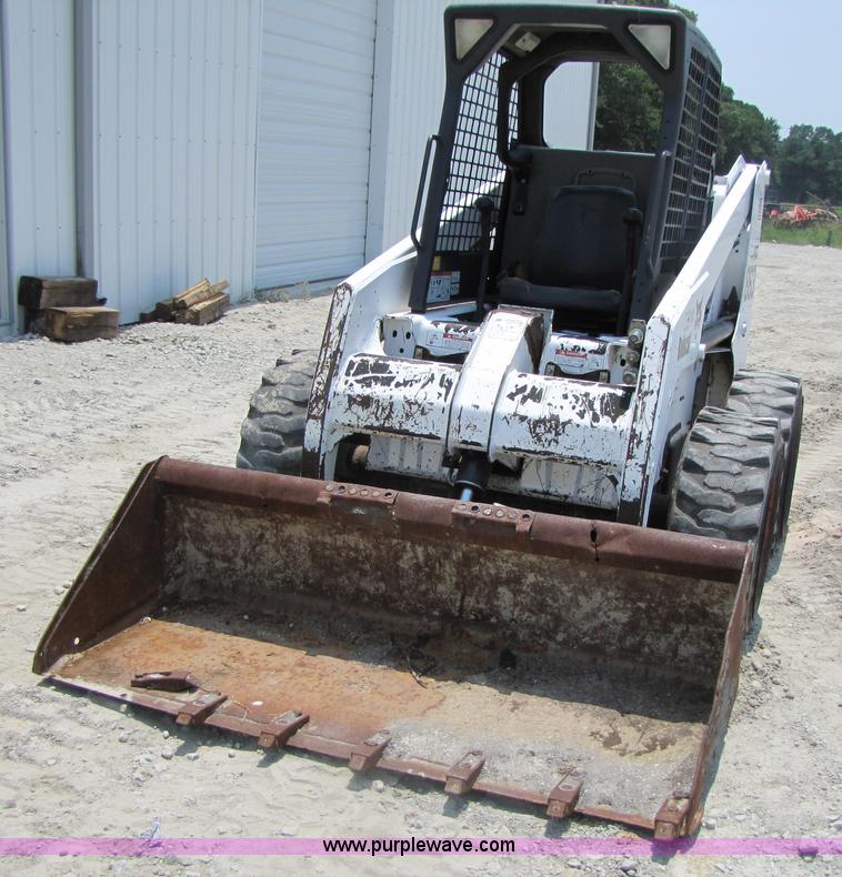 image for item 3457 2002 Bobcat 863 skid steer