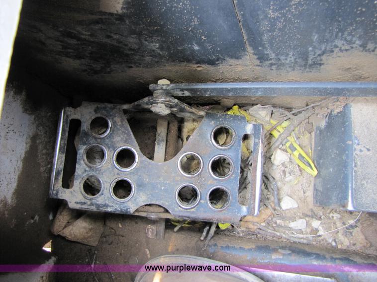 image for item 3457 2002 Bobcat 863 skid steer