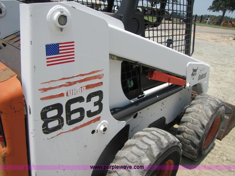 image for item 3457 2002 Bobcat 863 skid steer