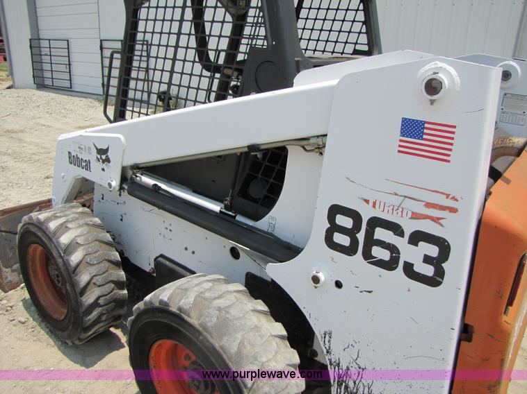 image for item 3457 2002 Bobcat 863 skid steer
