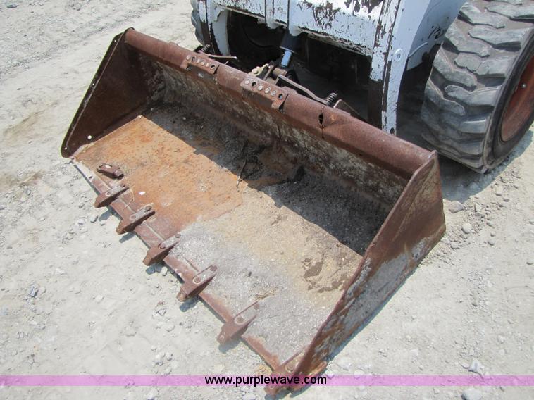 image for item 3457 2002 Bobcat 863 skid steer