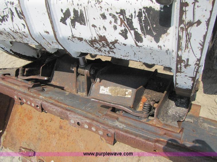 image for item 3457 2002 Bobcat 863 skid steer