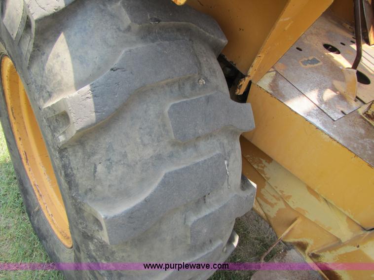 image for item 3459 1997 Case 586E rough terrain forklift
