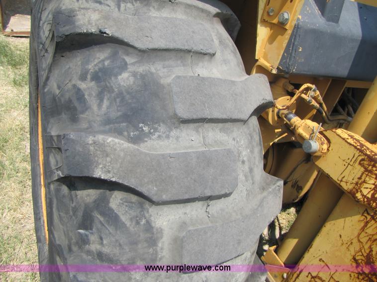 image for item 3459 1997 Case 586E rough terrain forklift