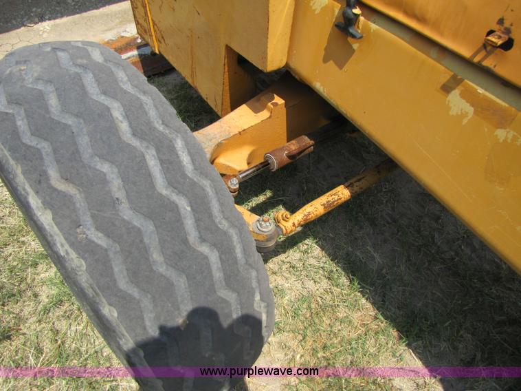 image for item 3459 1997 Case 586E rough terrain forklift