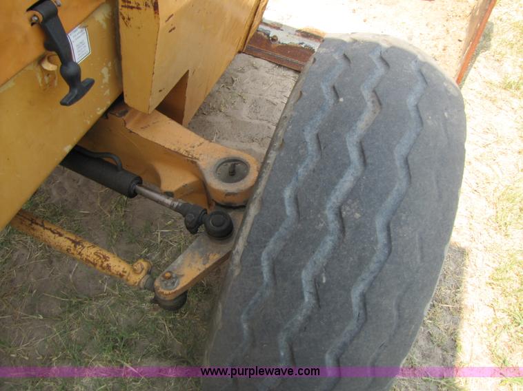 image for item 3459 1997 Case 586E rough terrain forklift