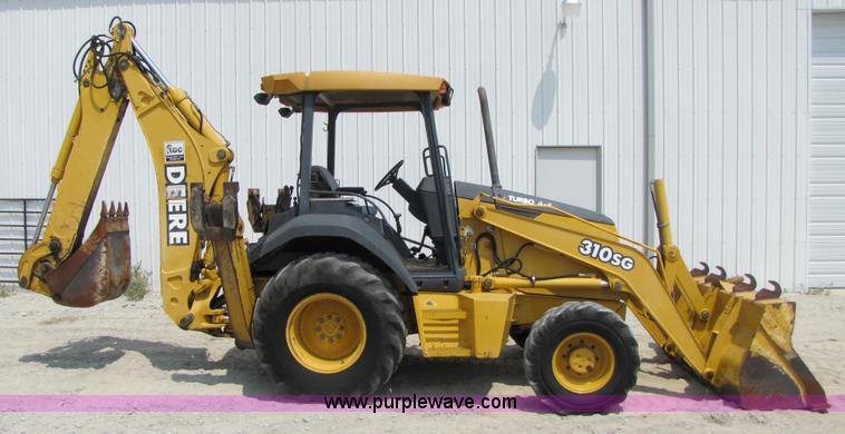 image for item 3460 2002 John Deere 310SG backhoe