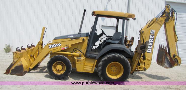 image for item 3460 2002 John Deere 310SG backhoe