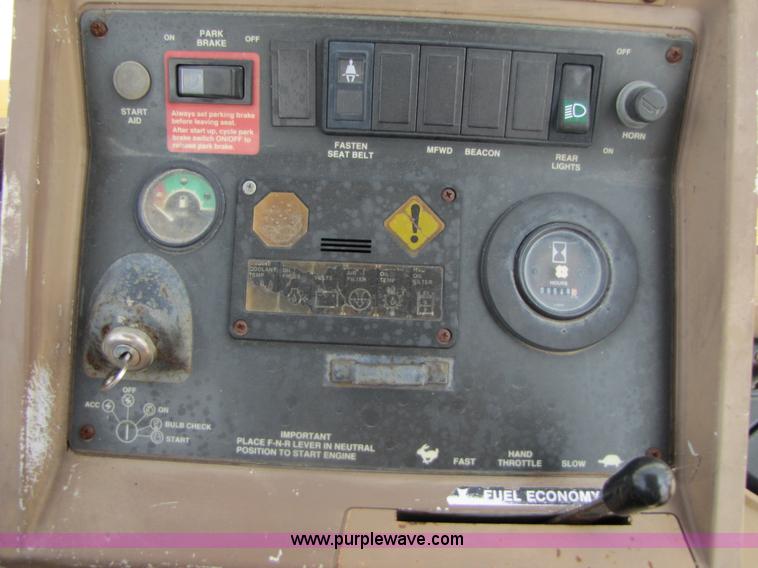 image for item 3461 1996 John Deere 310D backhoe