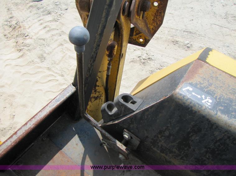 image for item 3461 1996 John Deere 310D backhoe