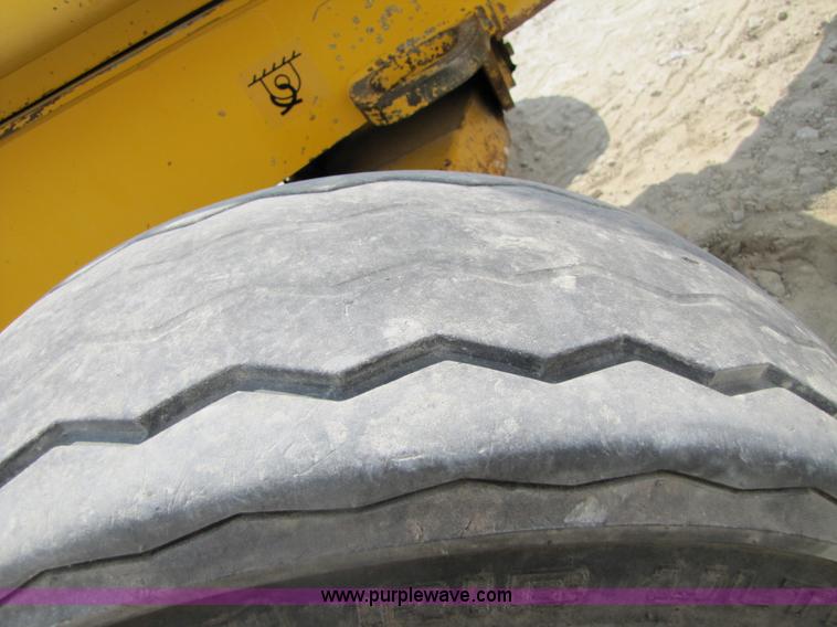 image for item 3461 1996 John Deere 310D backhoe