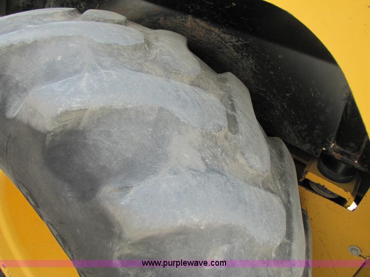 image for item 3461 1996 John Deere 310D backhoe