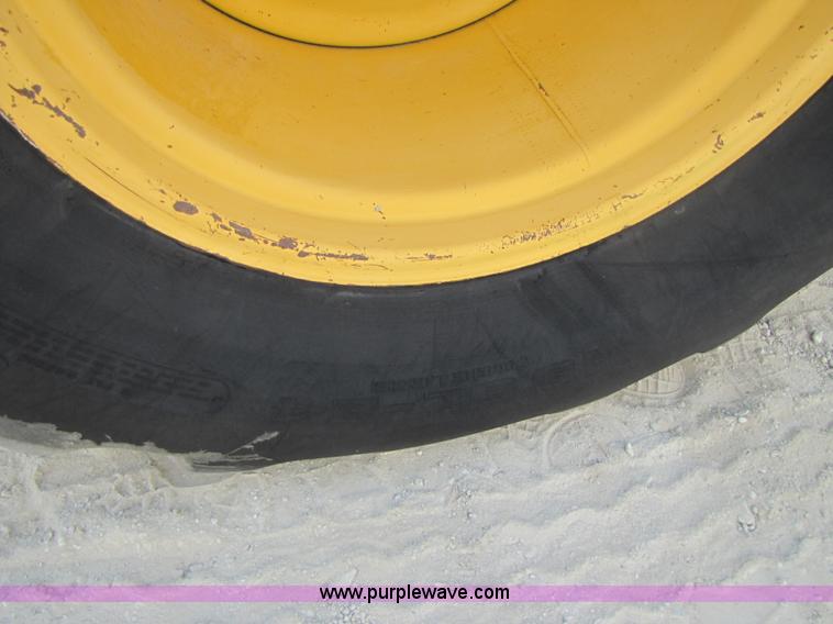 image for item 3461 1996 John Deere 310D backhoe