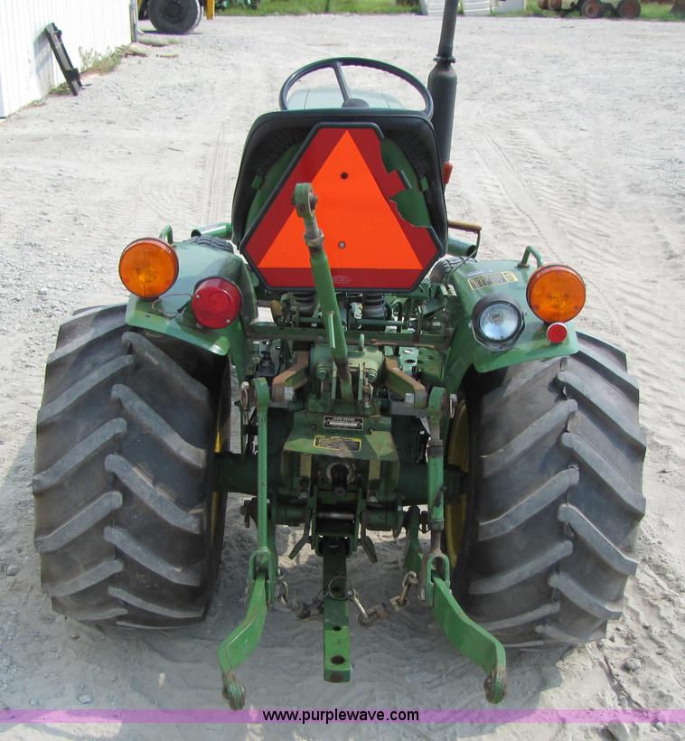 image for item 3463 1983 John Deere 650 tractor