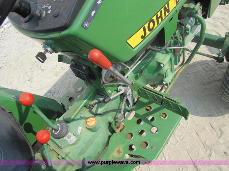 image for item 3463 1983 John Deere 650 tractor