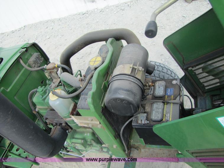 image for item 3463 1983 John Deere 650 tractor