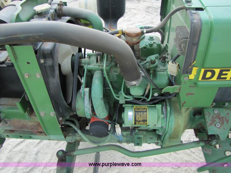 image for item 3463 1983 John Deere 650 tractor