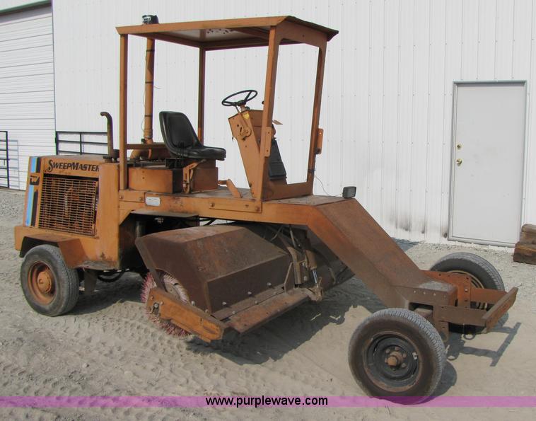image for item 3467 Waldon SweepMaster street sweeper