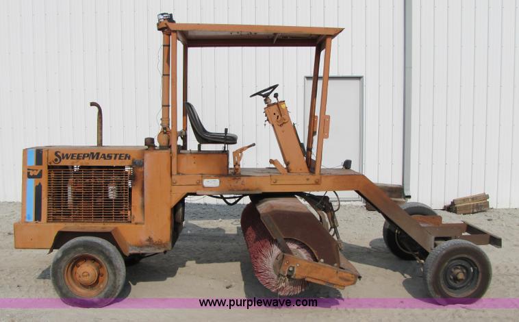 image for item 3467 Waldon SweepMaster street sweeper