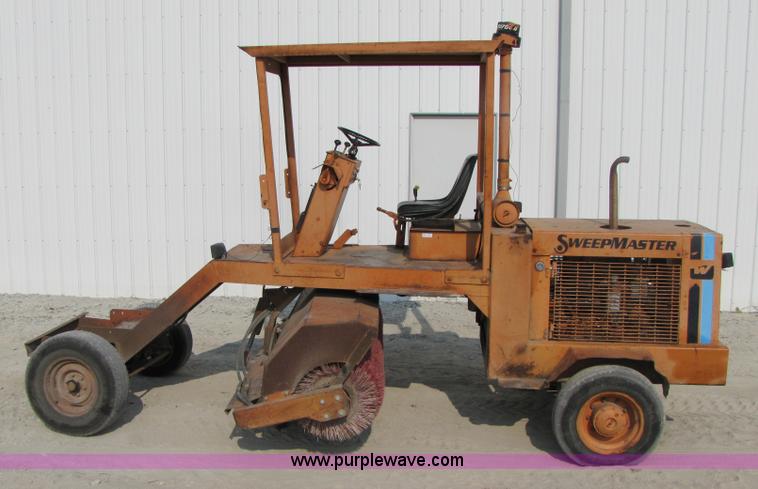 image for item 3467 Waldon SweepMaster street sweeper