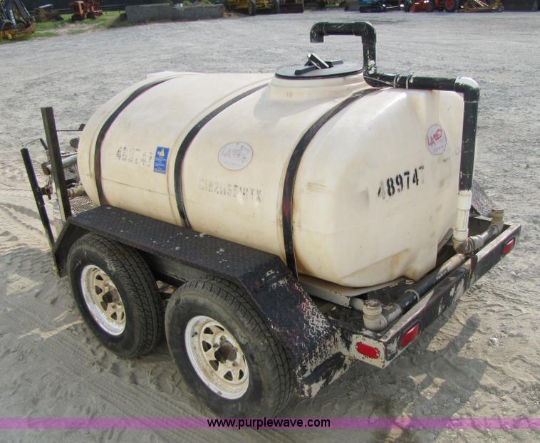 image for item 3468 Water tank trailer with pump