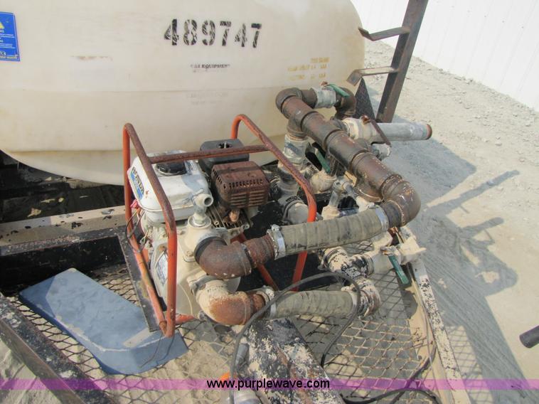 image for item 3468 Water tank trailer with pump