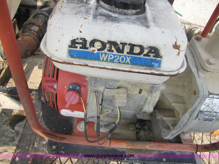 image for item 3468 Water tank trailer with pump