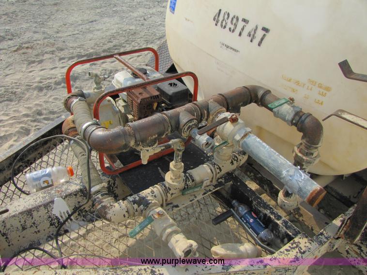 image for item 3468 Water tank trailer with pump