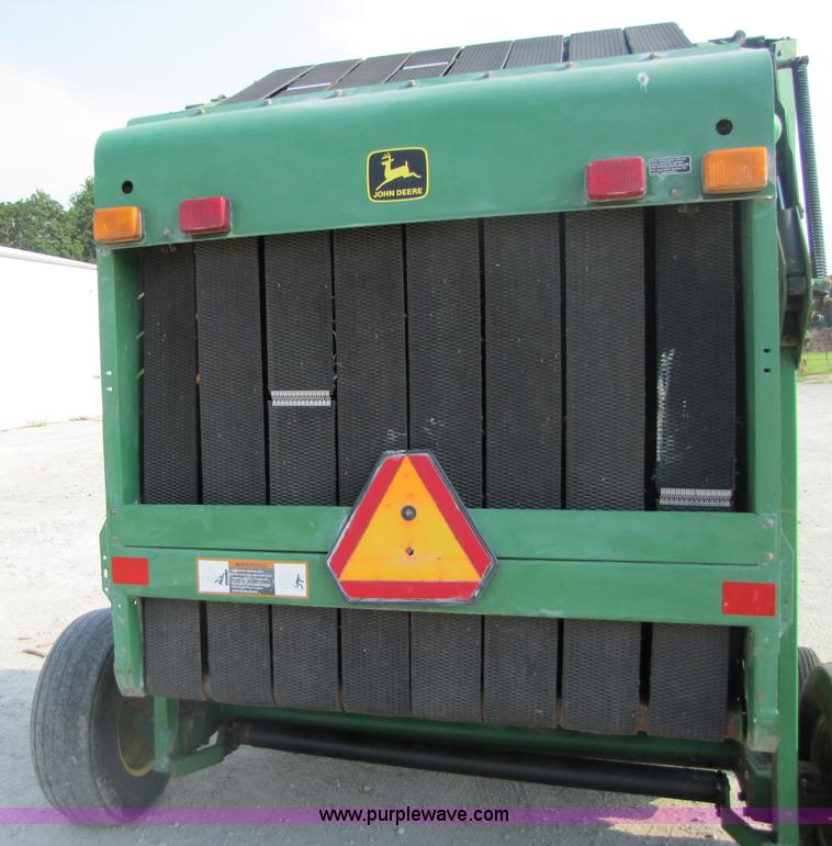 image for item 3469 1997 John Deere 566 round baler