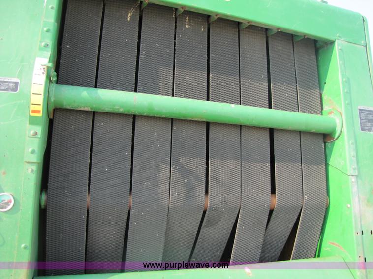 image for item 3469 1997 John Deere 566 round baler
