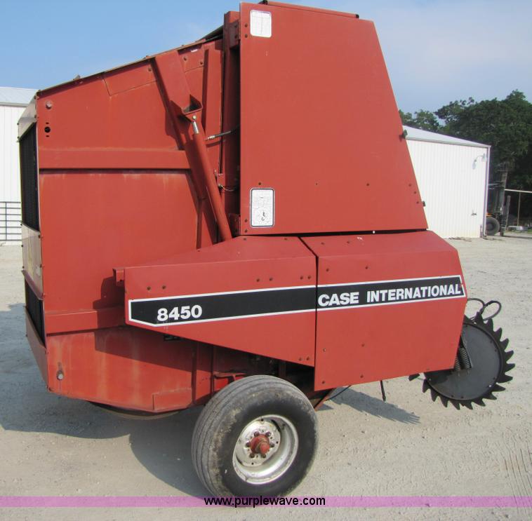 image for item 3470 1991 Case IH 8450 round baler